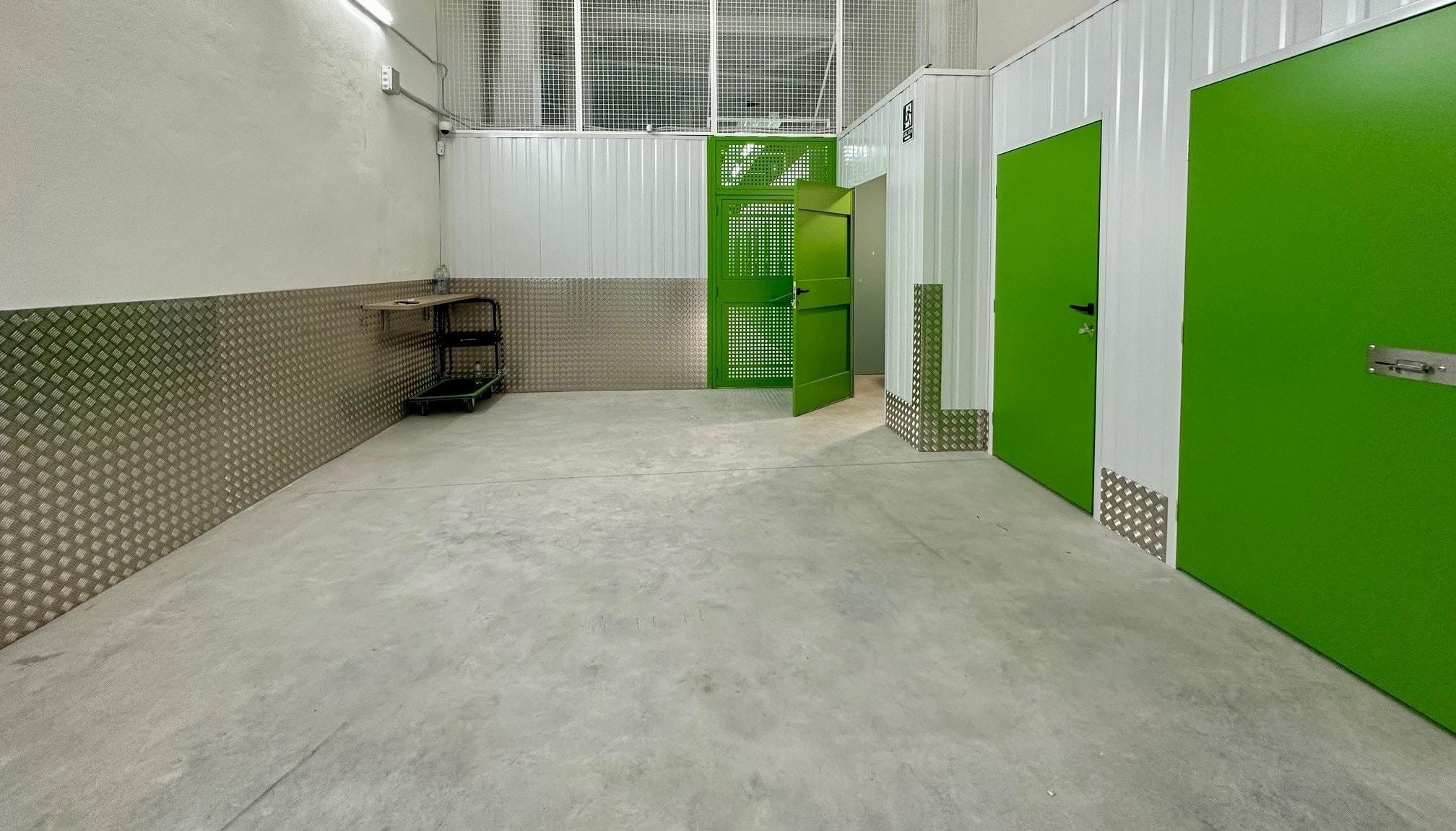 Zona de carga y descarga interior ZIPBOX Vila-real