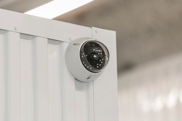 Cámara de seguridad vigilancia 24h instalaciones ZIPBOX Vila-real